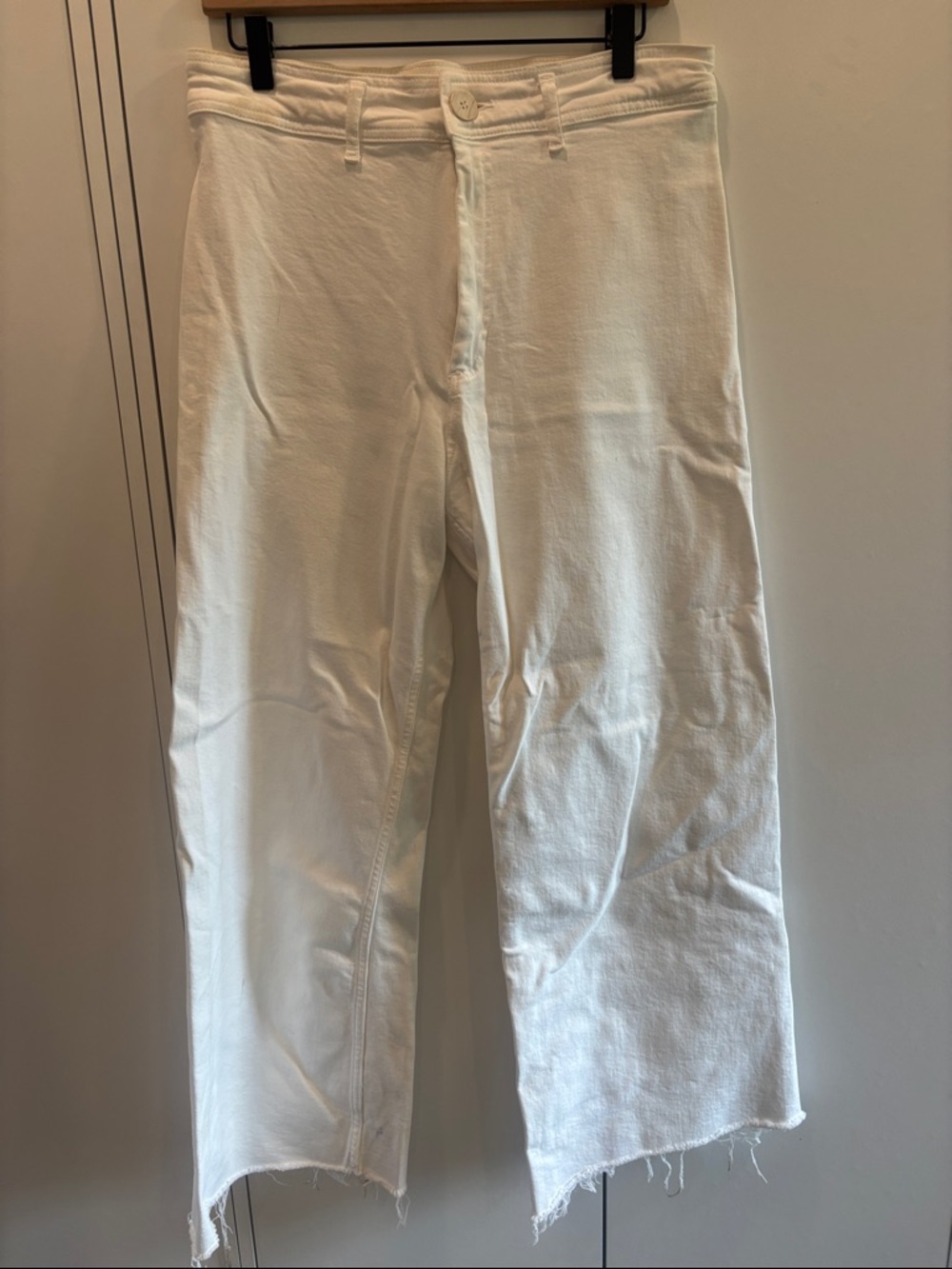 Zara White High-Rise Cropped Jeans